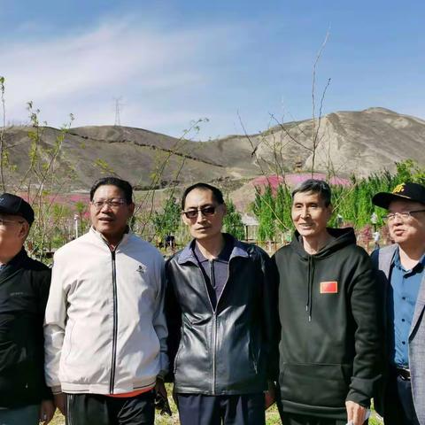 同学游芝樱花海（2022年4月28日）