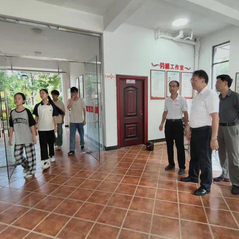 政企联动织密关爱网 ﻿新就业群体子女暑期托管暖人心