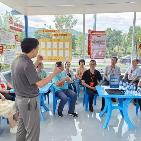 人大代表走进司机驿站 体验“云上法庭”便捷服务