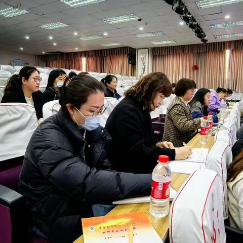 以培促教强根基，用好教材润童心