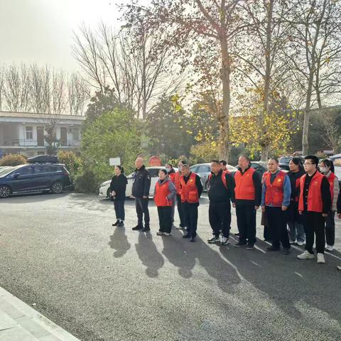 新店镇全员行动开展大除尘 绘就基层洁净新图景