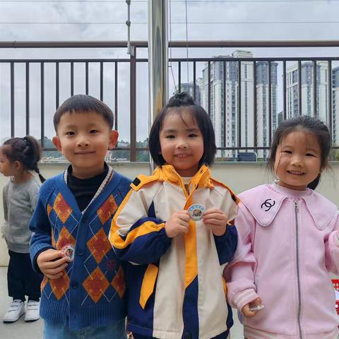 昆明市五华区江滨幼儿园中天北宸园区中二班一周精彩活动集锦