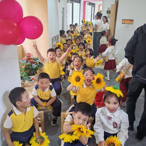 昆明市五华区江滨幼儿园中天北宸园区大二班国庆活动精彩集锦