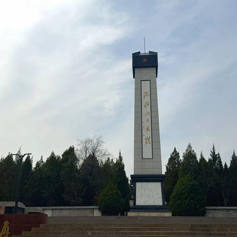 缅怀革命先烈，弘扬革命精神--兰州市安宁区吉杰小学清明节烈士陵园缅怀烈士主题教育系列活动