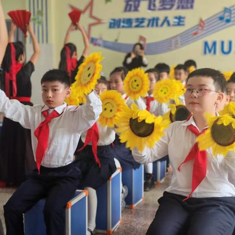 聚少年微光，筑强国梦想 ——大营街中心小学阳光中队少先队活动课精彩亮相区级决赛 ‍