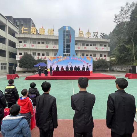 激情运动展风采，团结协作助成长 ‍    ——双胜中学开展第30届秋季运动会暨课后服务成果展