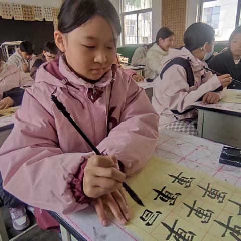 确山县第四小学书法社团活动总结