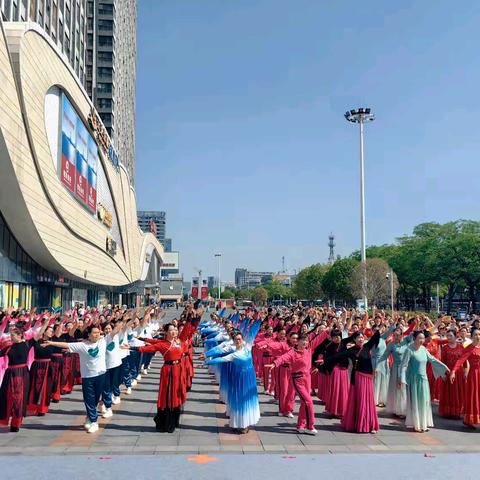 邗江区“舞动扬州”广场舞大赛暨省广场舞公益培训成果展演圆满举办