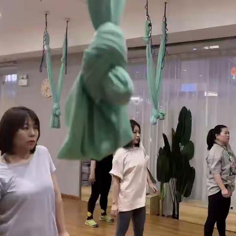 沈阳铁西支行舞蹈活动如火如荼 初冬时节绽放活力风采