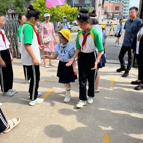 幼小衔接进校园  童心同行共成长  ——第三幼儿园走进第二小学