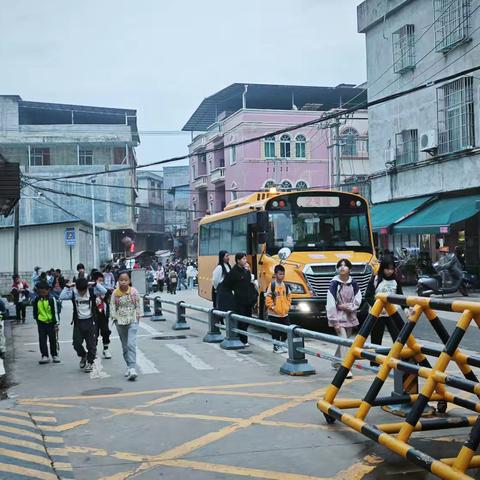 横州市校椅镇中心校第十周值周美篇