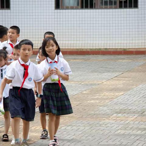 乐考无纸笔  自信展风采——文昌市文城中心小学一年级学生数学无纸笔测评活动