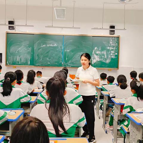 书香润心  阅读悦美——记向阳小学六年级“花样”晨读方法指导课题研究