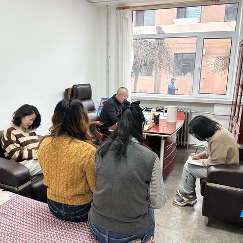 平城区红十字会传达学习区纪委二届六次全会精神