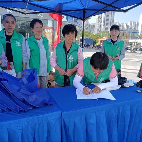 美丽中国我先行，永远有我们——绿协组织志愿者参加“镜遇金坛 绿韵江南”大型主题活动。