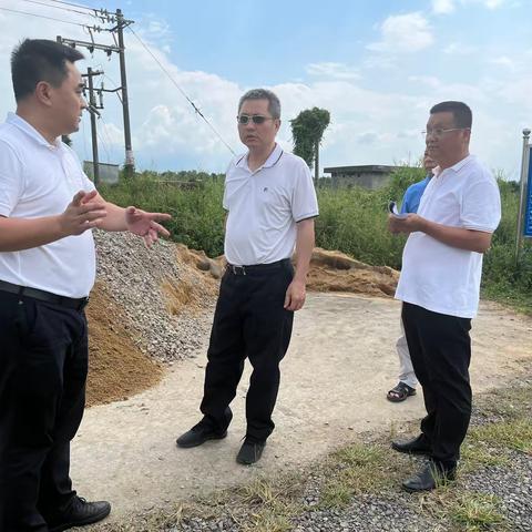 陆敏常委、副市长巡河巡林、调研水库和农村污水治理工作