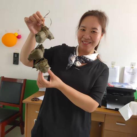 岳城镇中心校关爱学生健康成长之传统文化教育——浓情端午，粽粽有爱
