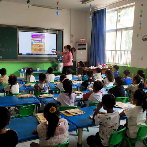 马家坟幼儿园防震演练