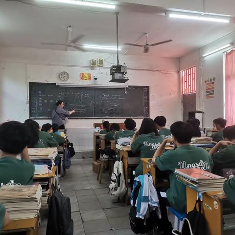 海口华兴学校罗可燕老师公开课