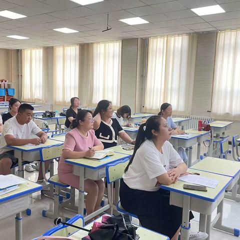 【融慧梨香】沐和风踏实奋进 铸品牌知新致远——记梨香小学各学科教研组长述职活动