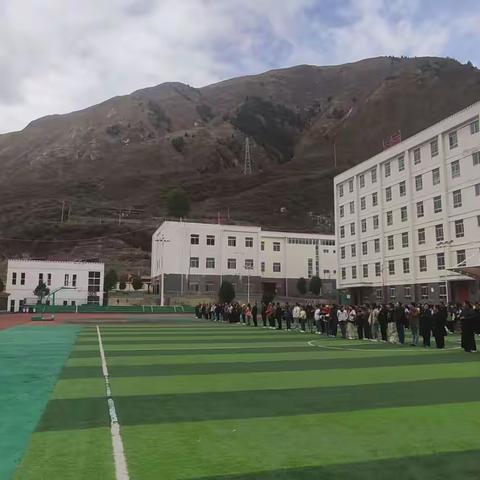 新龙县河口片区寄宿制学校第十周工作学习动态——拥抱盛夏的绿意