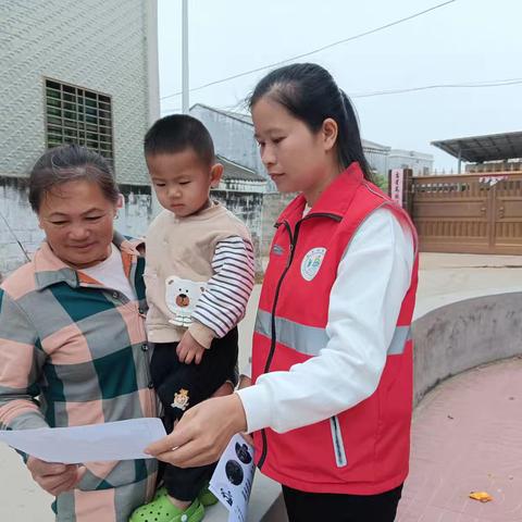 三家镇网格员开展防溺水宣传工作