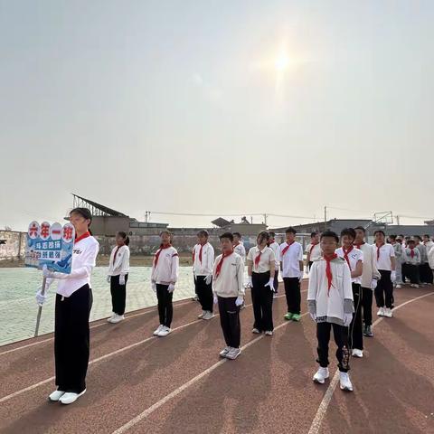 春日燃梦，悦享运动--记东尖坨小学春季运动会（六一班）