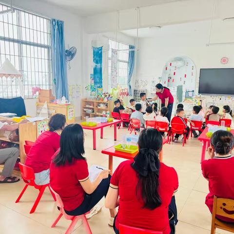 聚焦师幼有效互动，解锁科学探究乐趣——中班科学研讨活动《会喝水的瓶子》纪实