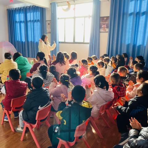 讲精彩故事 展雨露风采——雨露幼儿园语言领域教师技能大赛