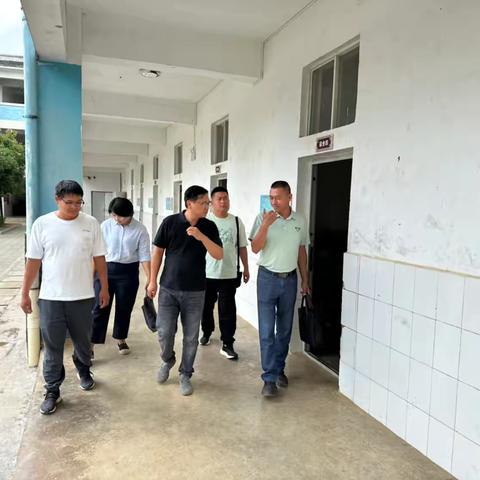 关怀指导暖人心 凝心聚力促发展——罗云生同志、吴贵达同志深入大梁子完小开展教育工作调研 ‍
