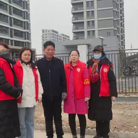 东京北社区人才驿站开展春节清理可燃物活动