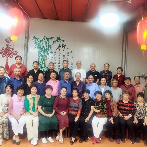 五一相逢情更切，知青聚会意尤浓