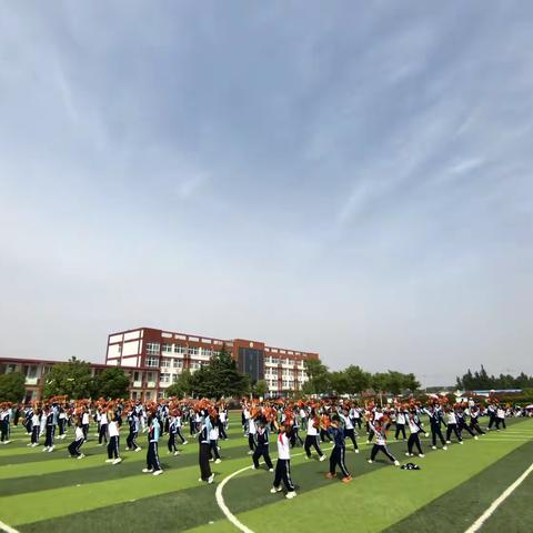 奔跑吧少年・大束街道中心小学 “庆五一” 春季运动会