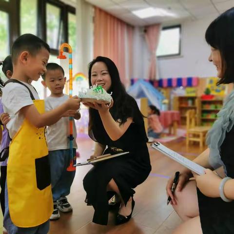 ［以研促教］共研  共享  共成长——区教研员莅临津南一幼合盈园调研指导