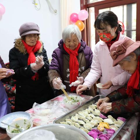 福利院里的团年饭：年味浓，家味浓，情更浓