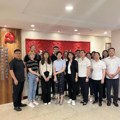 缅怀革命英烈 传承红色基因