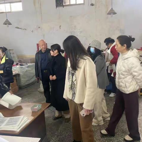 加强信用体系建设，提高居民信用意识