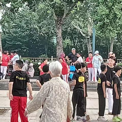 复兴区“庆八一·军民情”活动风采：共叙军民鱼水情，同享文化健身乐