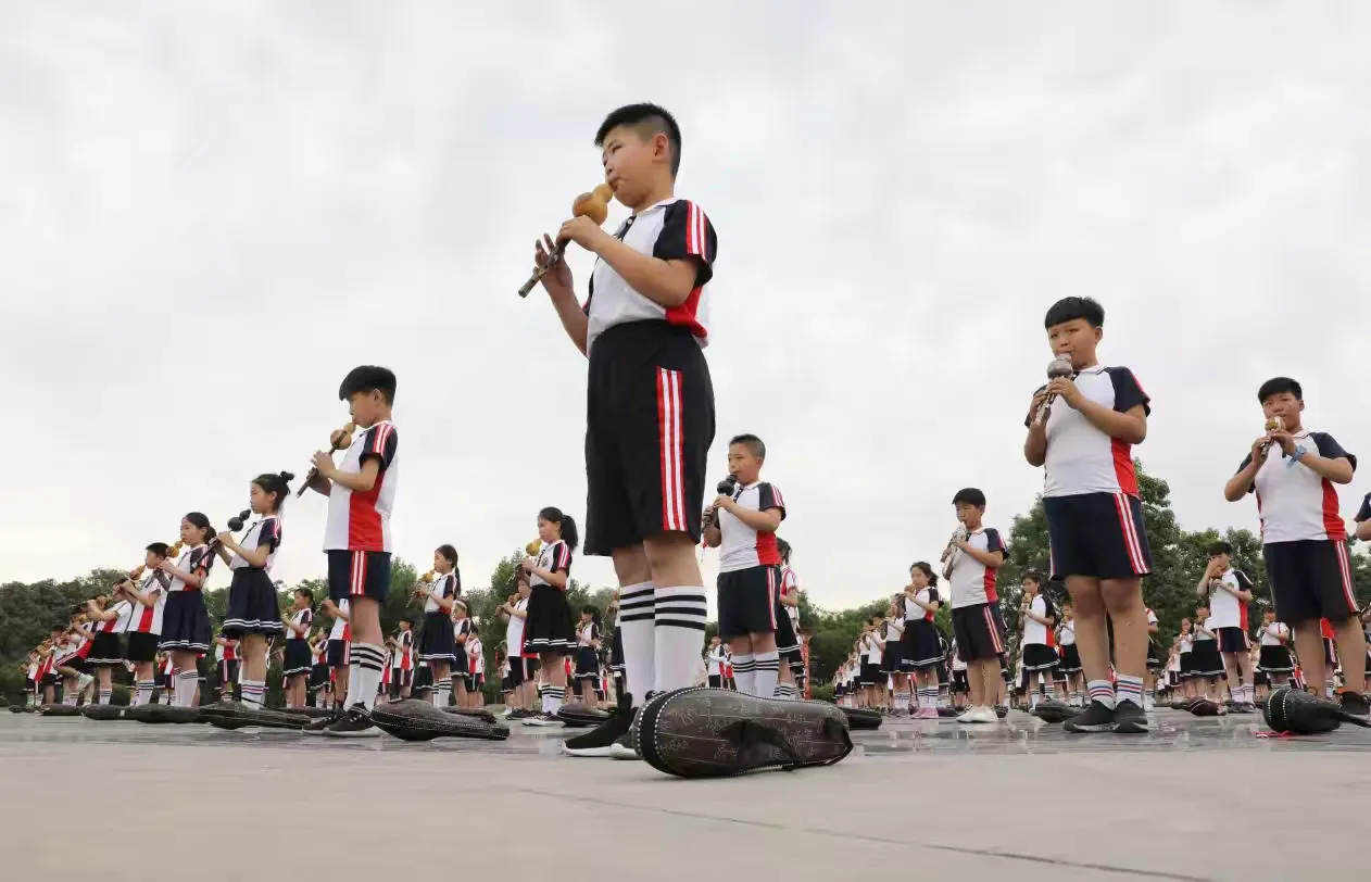 简篇-文化滋润心灵 社团筑逐梦前行
——白山市实验小学精品社团招募令