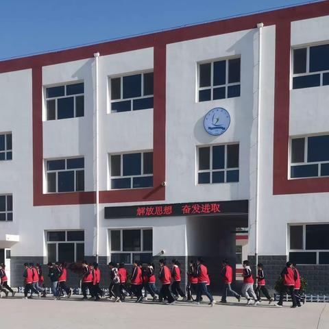 奔跑吧！少年！———李庄乡李庄小学轮滑社团活动