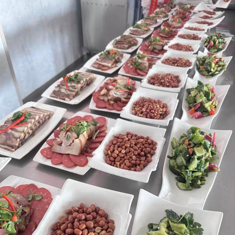 杭锦后旗养老服务中心 举办“喜迎元旦，共度寿宴”活动