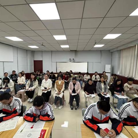 春风送教暖课堂 深耕细作润花开——李海燕名师引航工作室送课研讨活动理合中学站