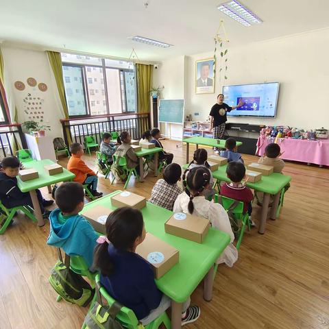 拉萨城投大地幼儿园2023年下学期科学课掠影