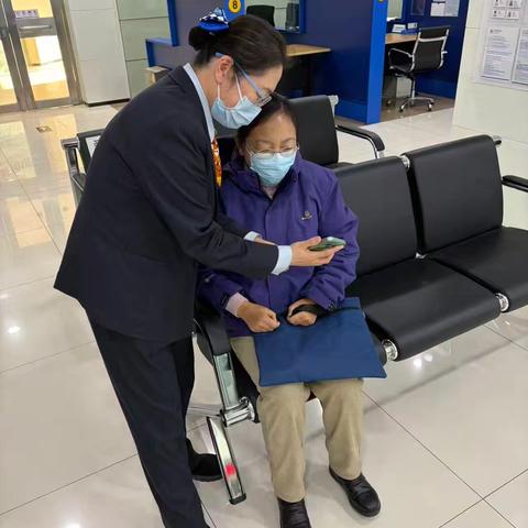 建国支行“拒做职业背债人 争做理性消费者”活动亮点总结