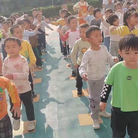 金色摇篮幼儿园朵朵二班11月精彩生活剪辑