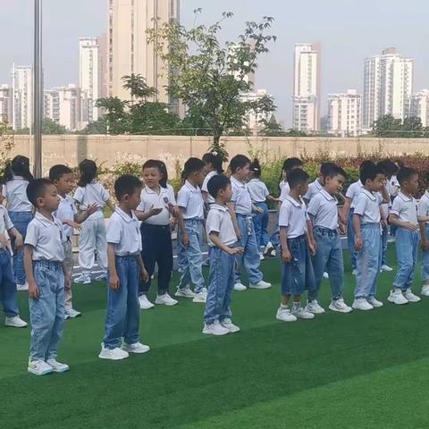 幼儿园最后一次半日活动