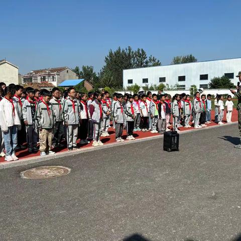国防教育进课堂