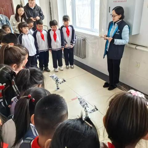 流动科普进校园——火石山镇中心学校开启"科技强国"启蒙之旅：沉浸式科普体验点燃少年科创梦