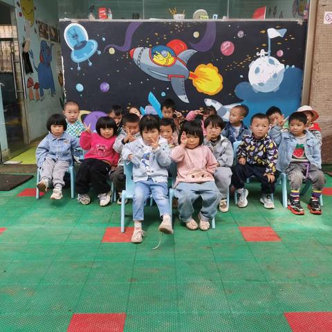 新优语幼儿园中二班学期期末总结