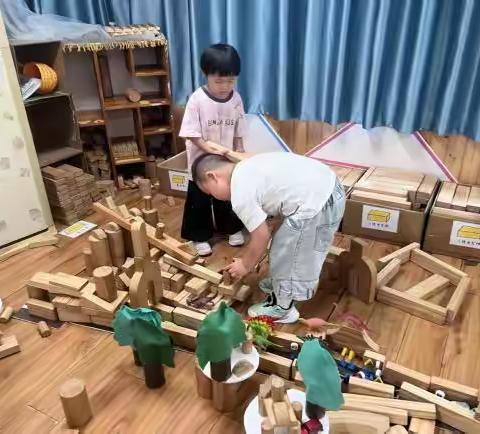 课程故事：积木里的秘密花园